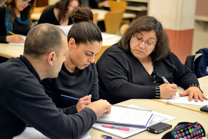 Alumnes a l'aula 